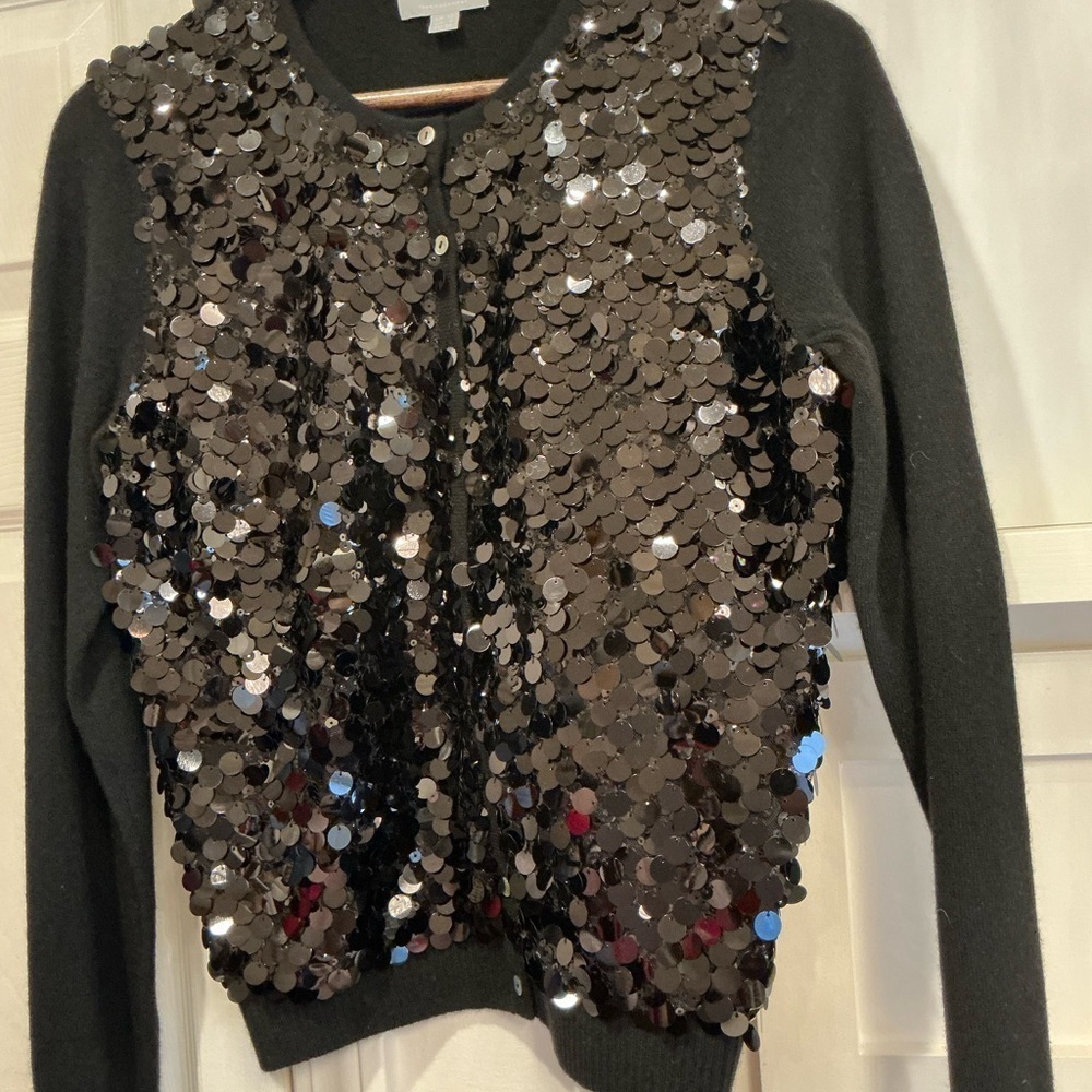 Pure Cashmere Collection. Gorgeous soft black cashmere and fun large sequins - Picture 4 of 6